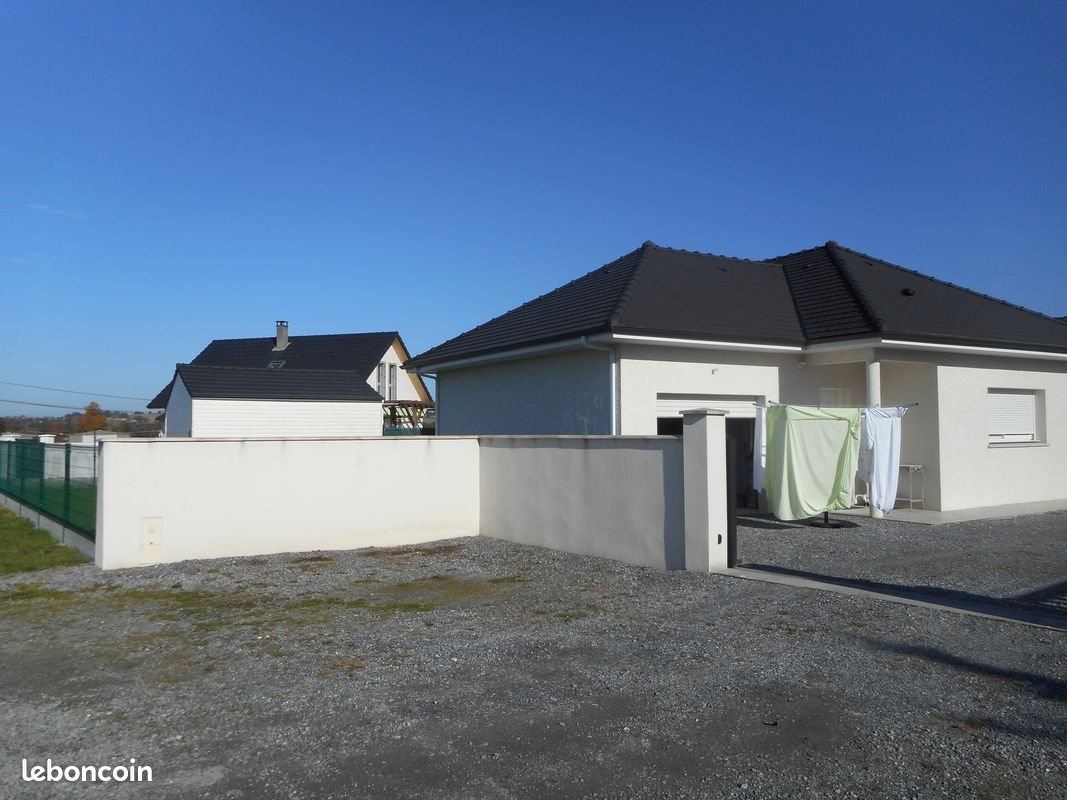 Maison à louer, 100m², Uzein
