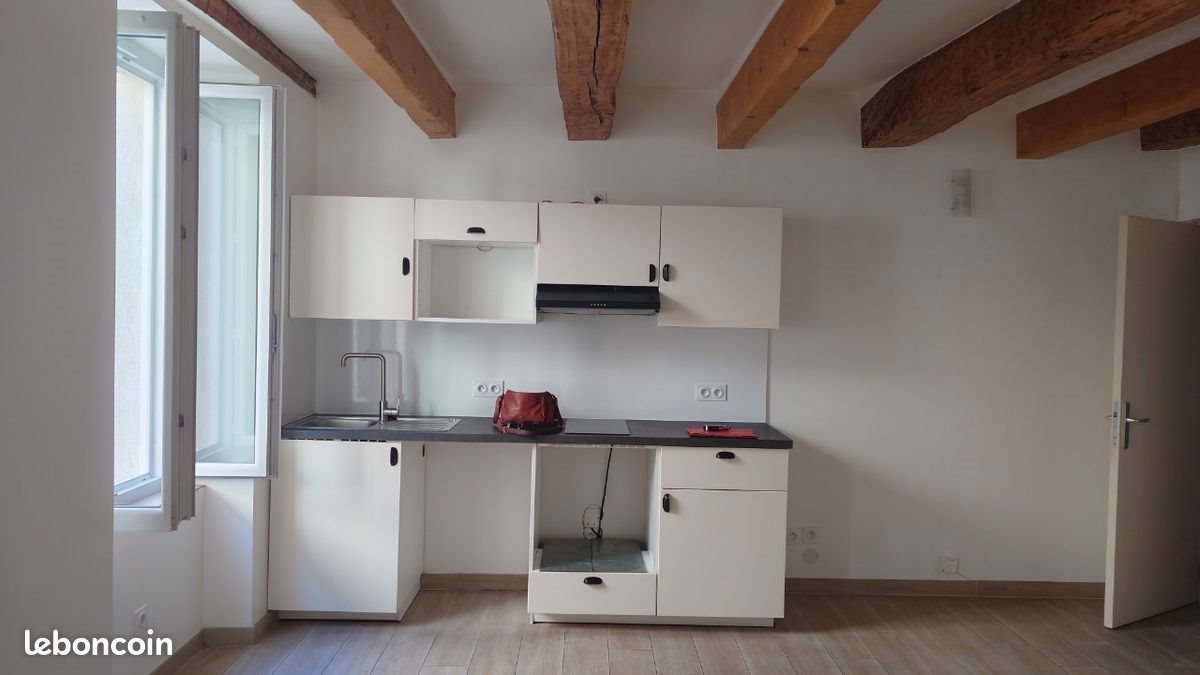 Appartement à louer, 30m², Solliès-Pont