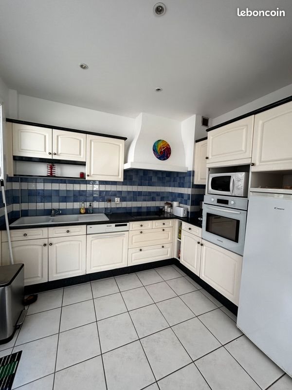 Appartement à louer, 66m², Royan