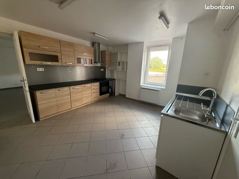 Maison à louer, 100m², Charbuy