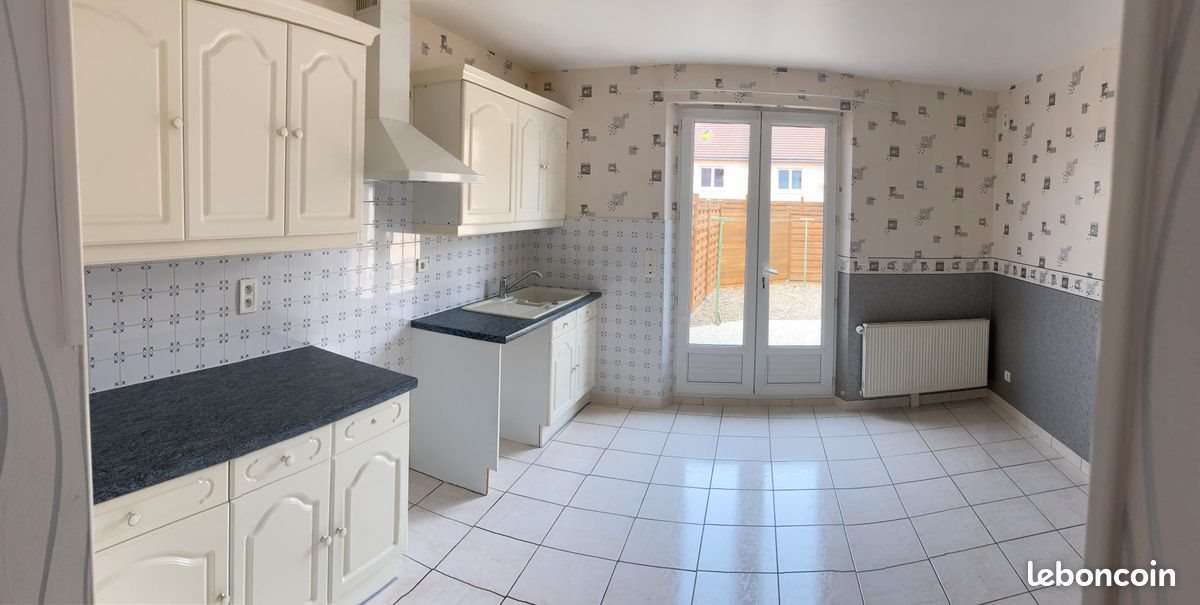 Maison à louer, 140m², Juniville