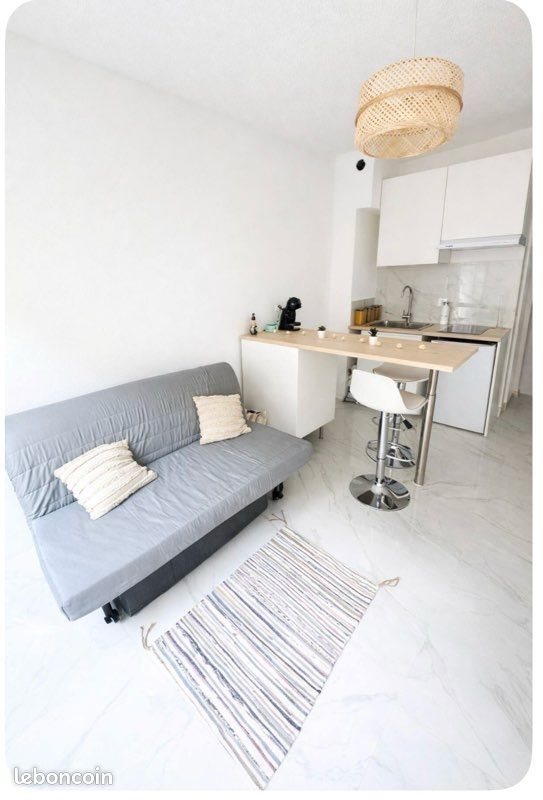 Appartement à louer, 18m², Marseille 8ème