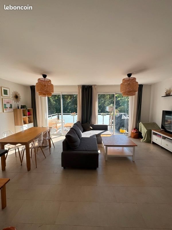 Appartement à louer, 78m², Cessy