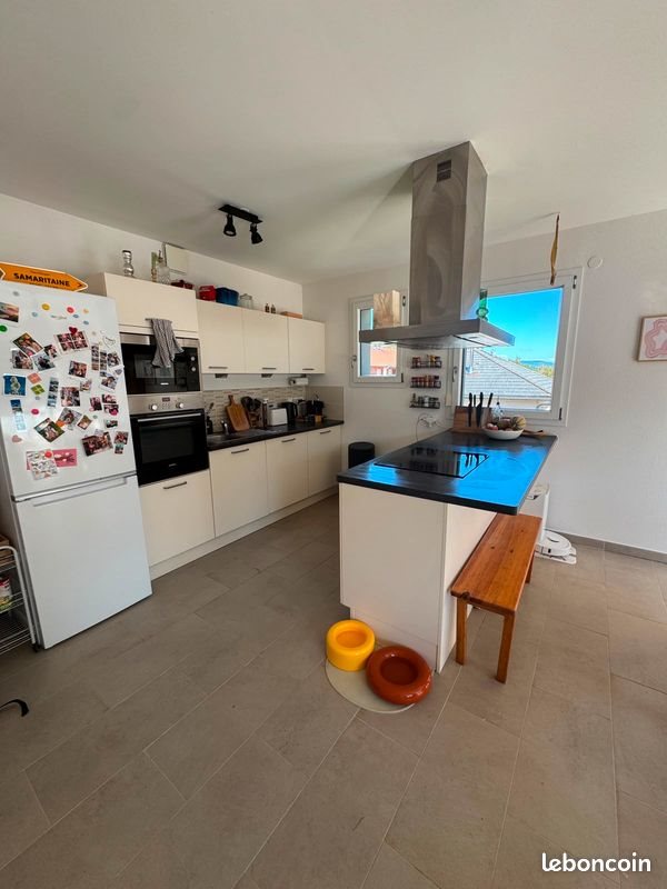 Appartement à louer, 78m², Cessy