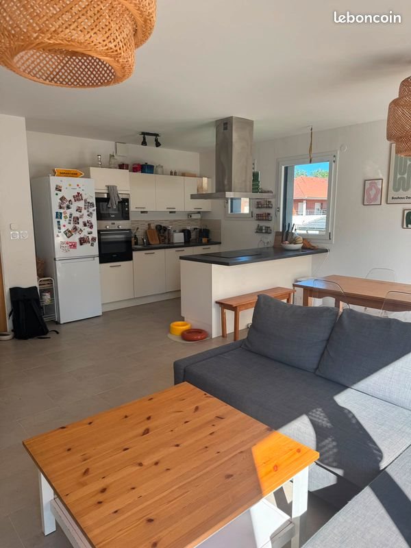 Appartement à louer, 78m², Cessy