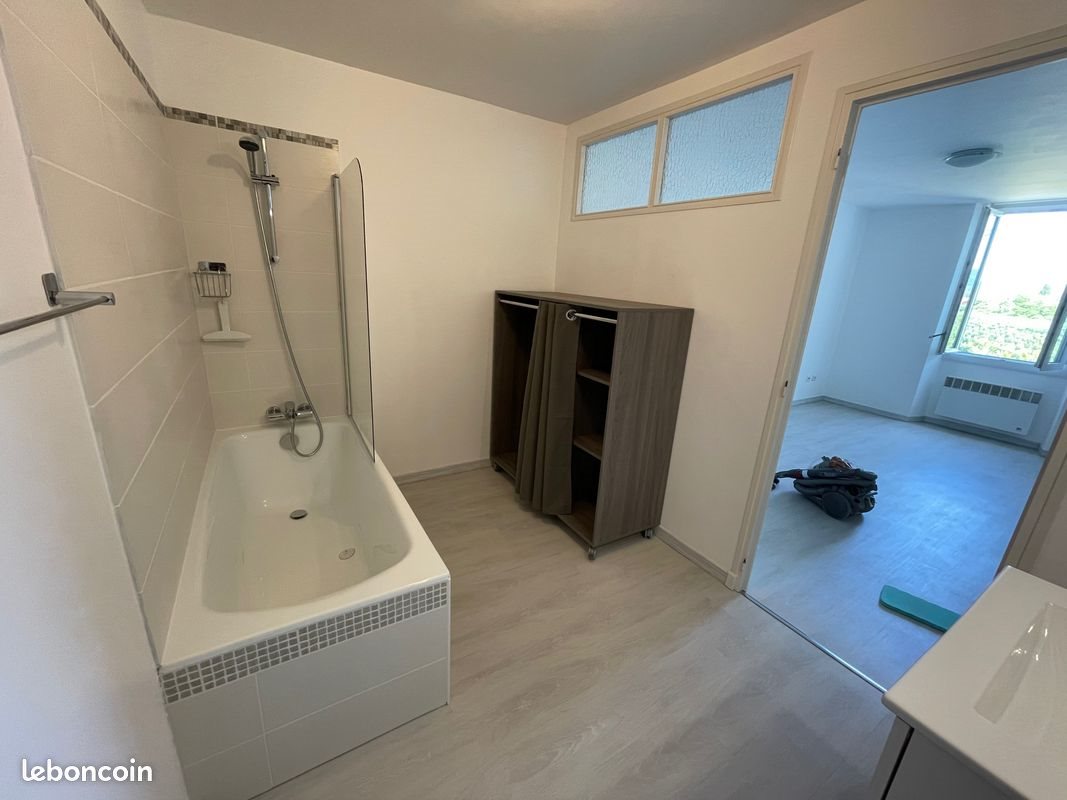 Appartement à louer, 28m², Carnoules