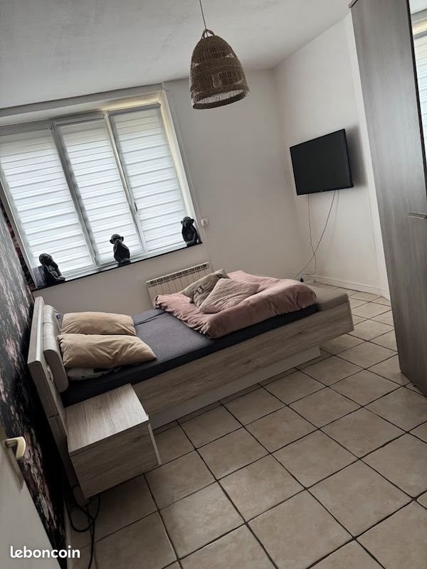 Maison à louer, 95m², Barbery