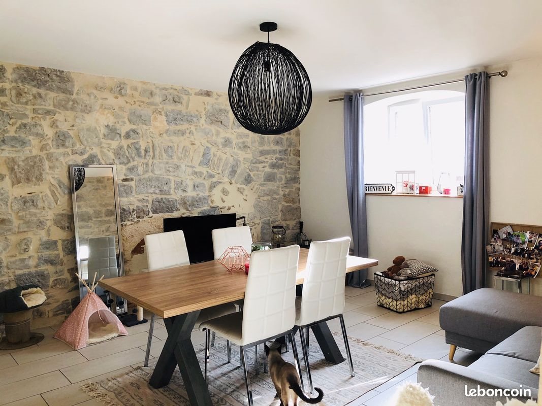 Appartement à louer, 81m², Orchamps-Vennes