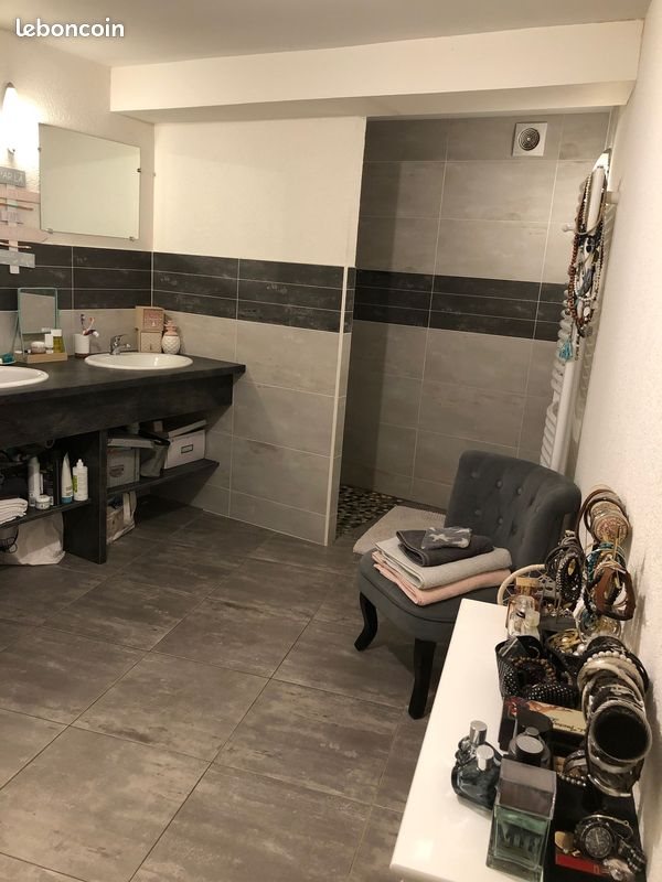 Appartement à louer, 81m², Orchamps-Vennes