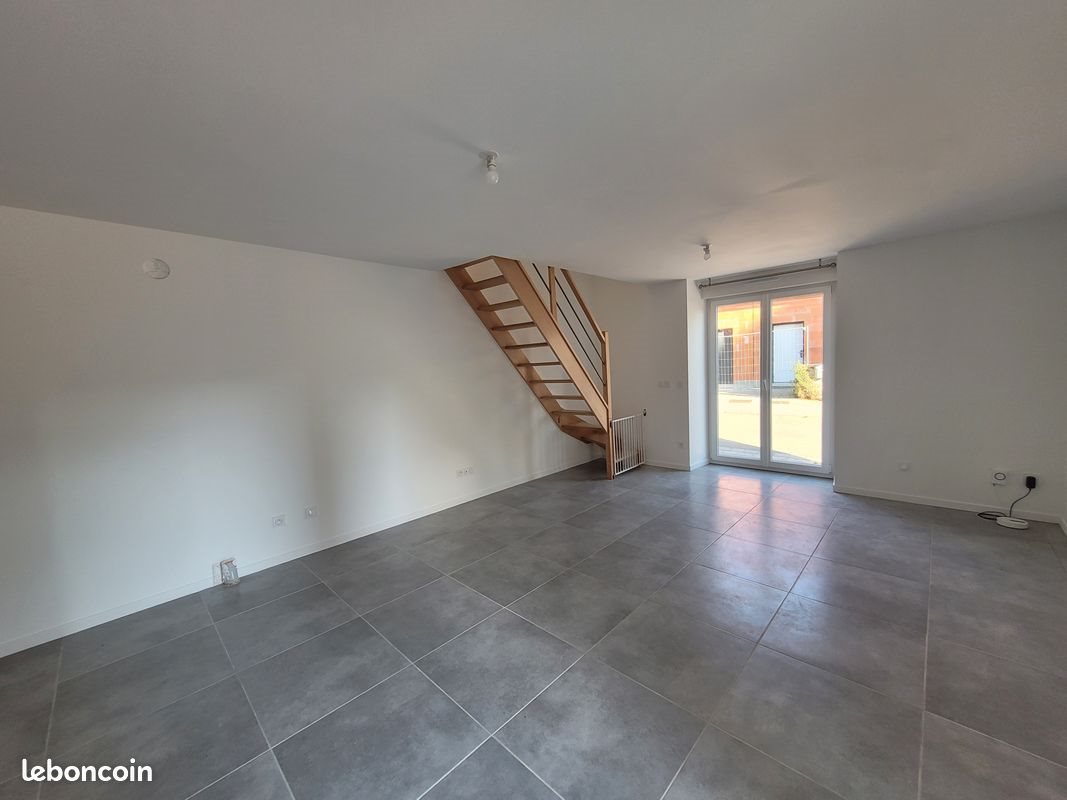 Appartement à louer, 60m², Lantenne-Vertière