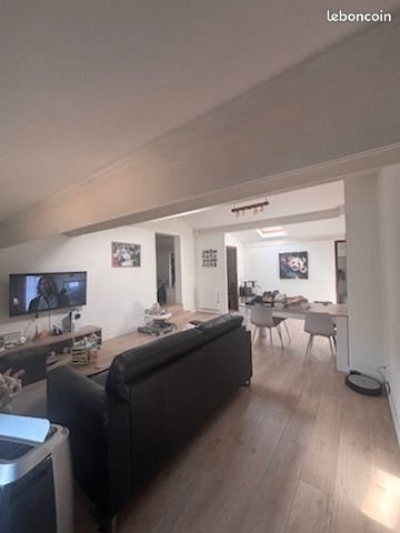 Appartement à louer, 85m², Monte