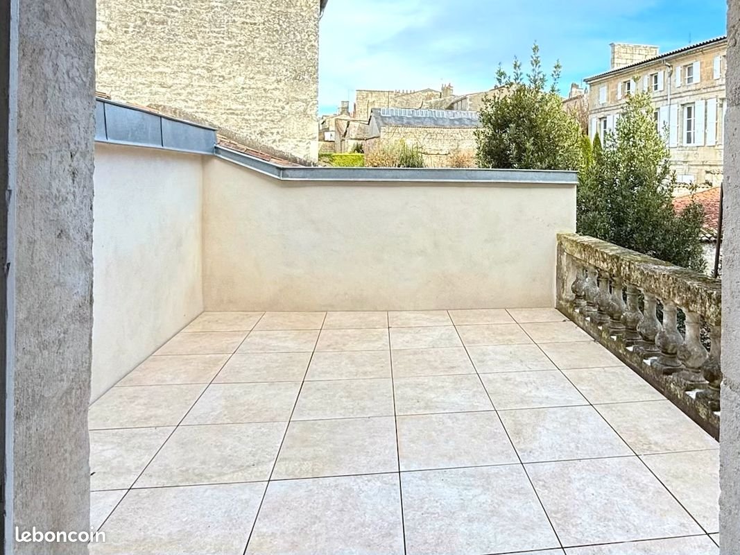 Appartement à louer, 94m², Niort