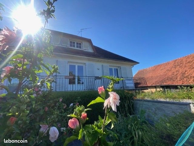 Maison à louer, 151m², Fussy