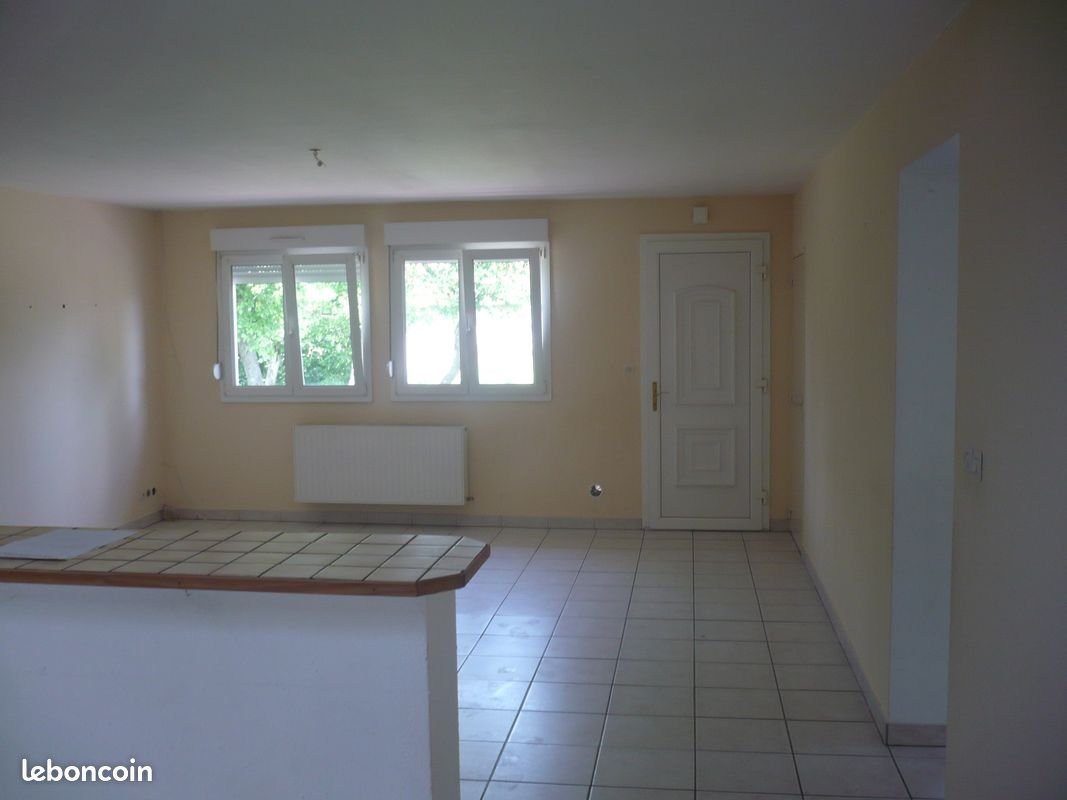 Maison à louer, 95m², Trieux
