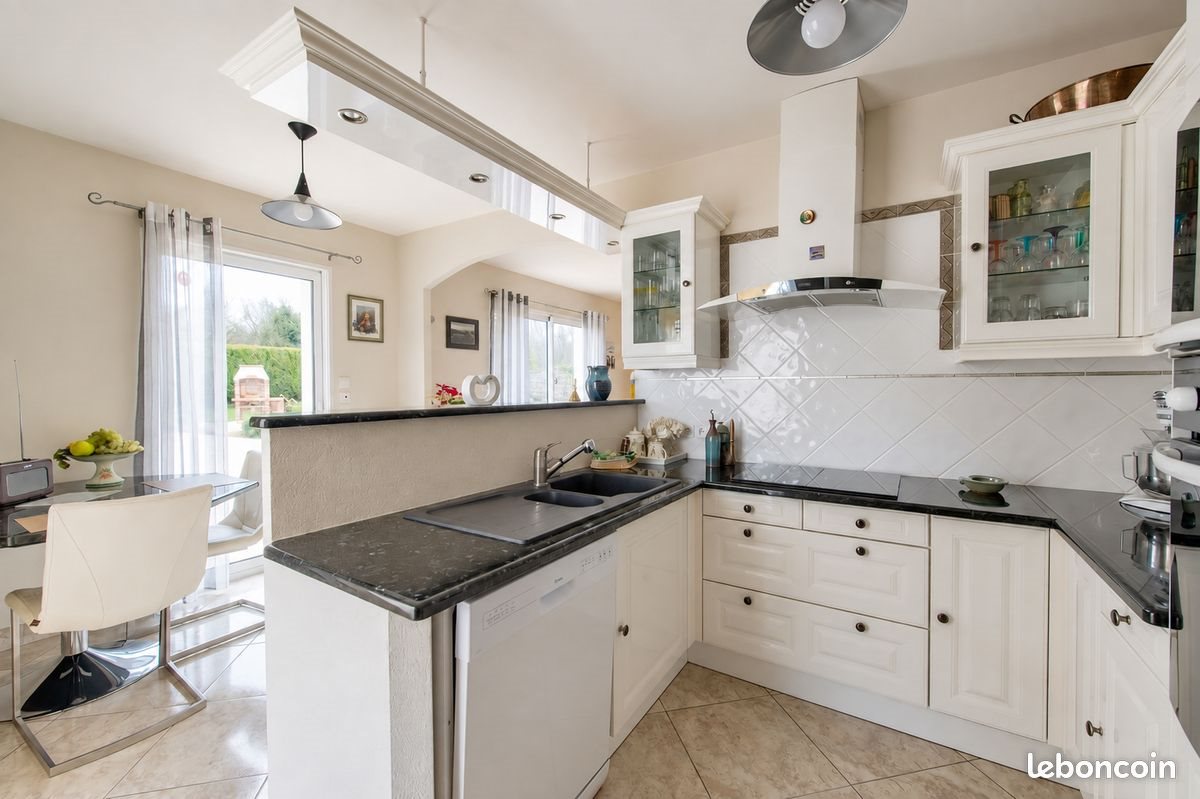 Maison à vendre, 136m², Brains