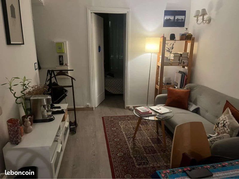Appartement à louer, 25m², Paris 18ème