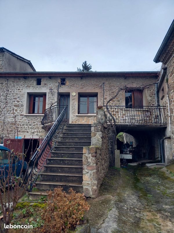 Appartement à louer, 67m², Saint-Désirat