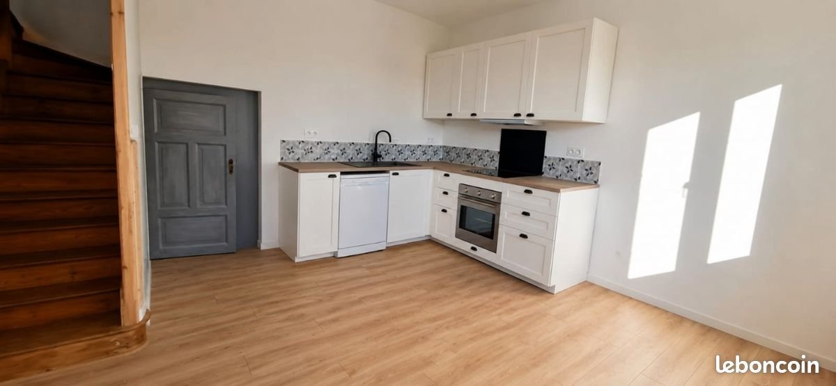 Maison à louer, 76m², Spézet