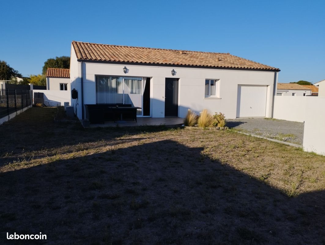 Maison à louer, 93m², Semussac