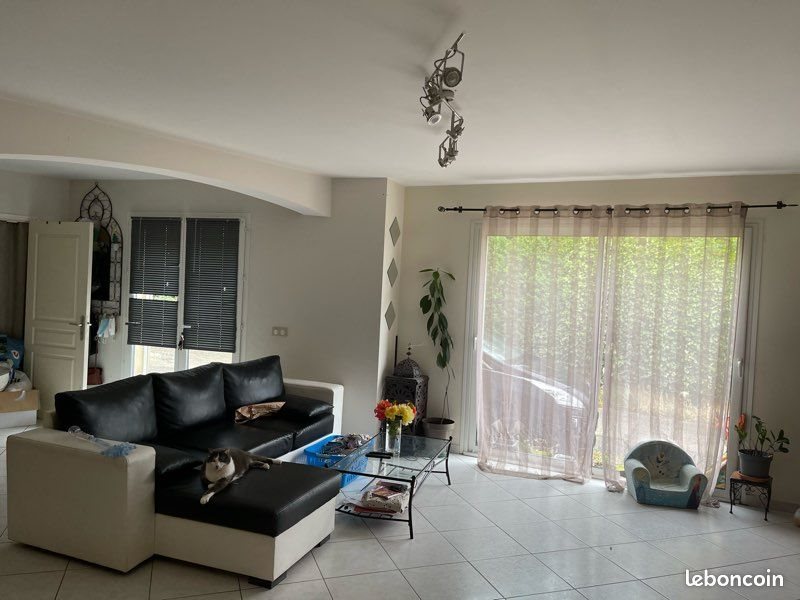 Maison à louer, 90m², Rasteau