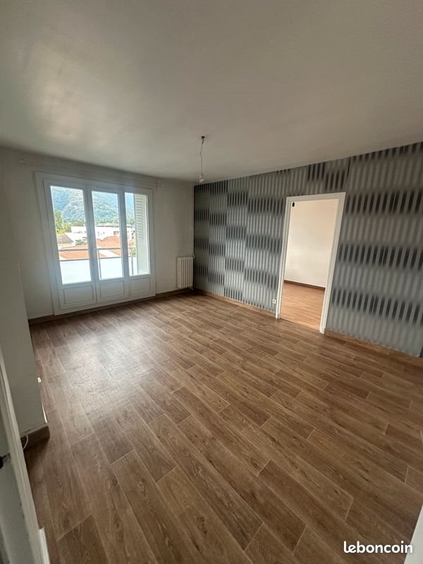Appartement à louer, 55m², Saint-Egrève