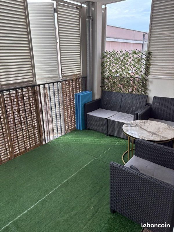 Appartement à louer, 61m², Meyzieu