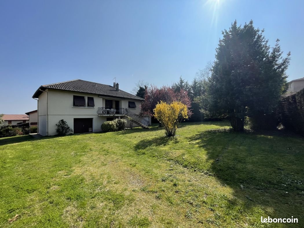 Maison à vendre, 211m², Saint-Genis-les-Ollières