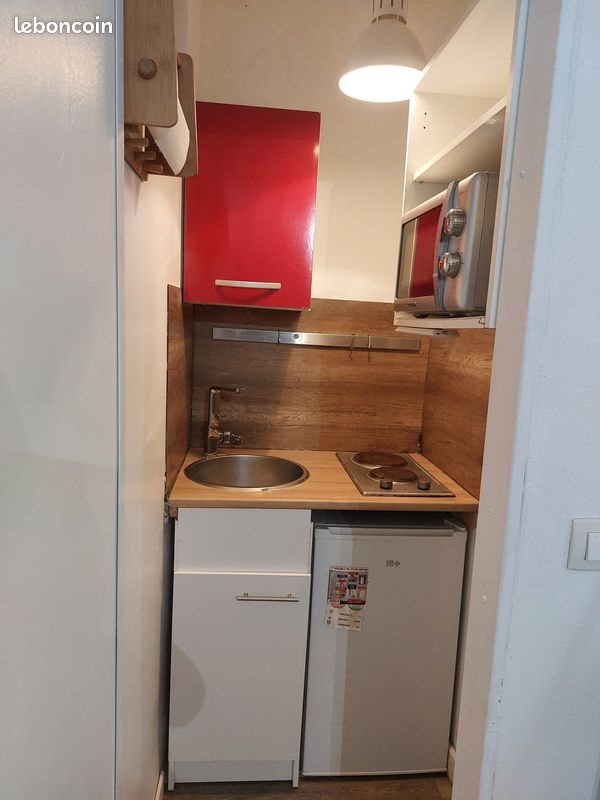 Appartement à louer, 14m², Paris 18ème
