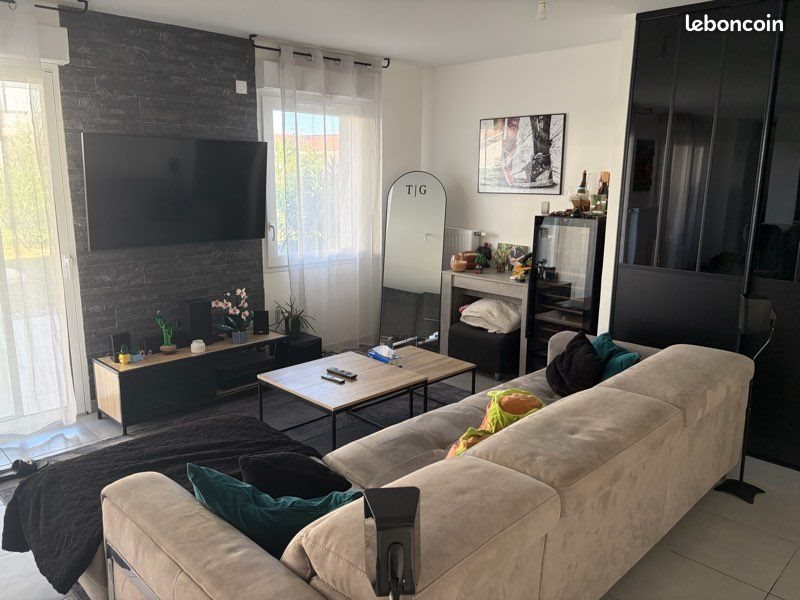 Appartement à louer, 70m², Sablons