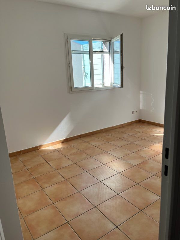 Maison à louer, 120m², Fourques