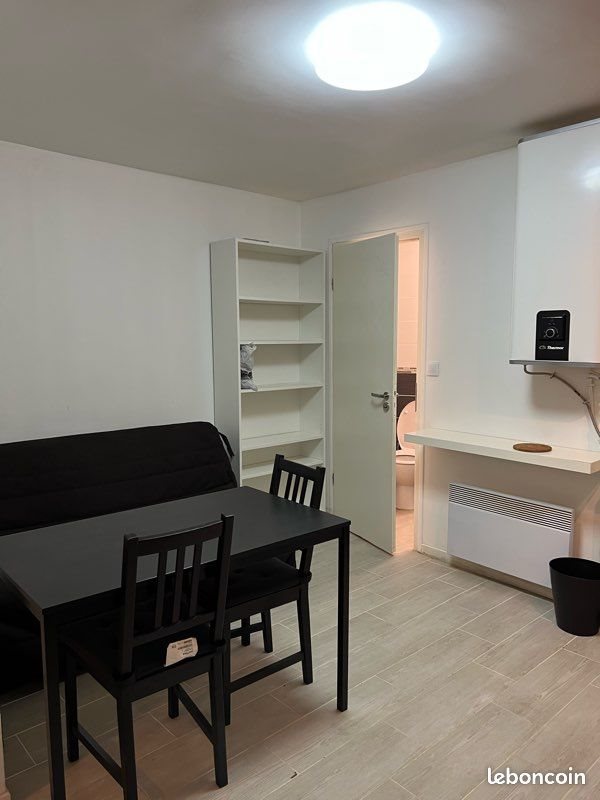 Appartement à louer, 25m², Paris 18ème