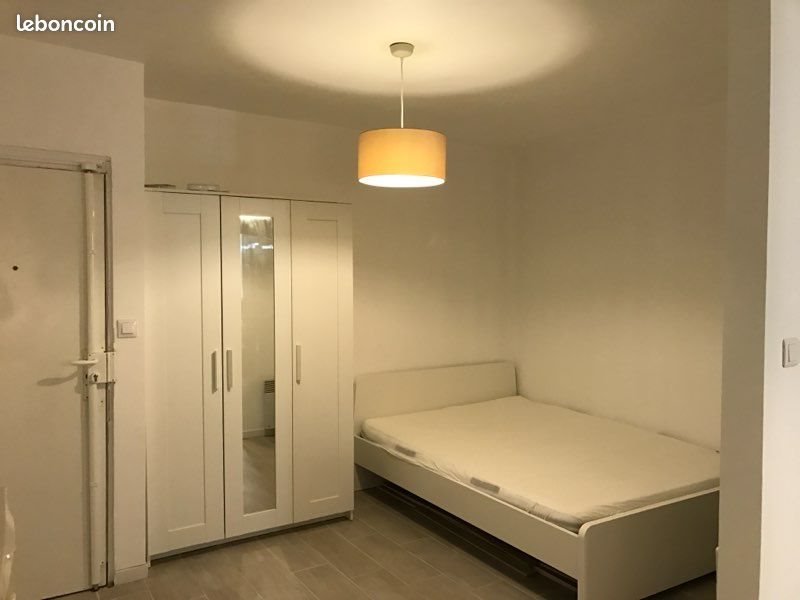Appartement à louer, 25m², Paris 18ème