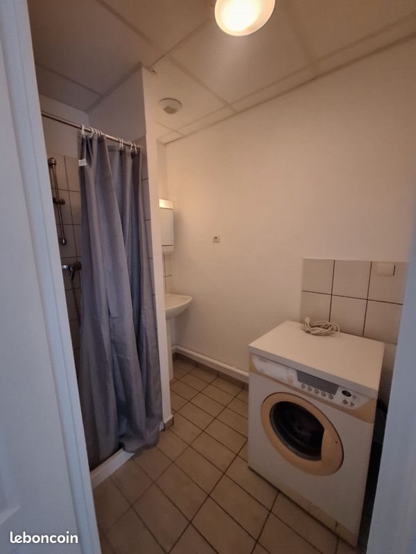 Appartement à louer, 28m², Saint-Étienne