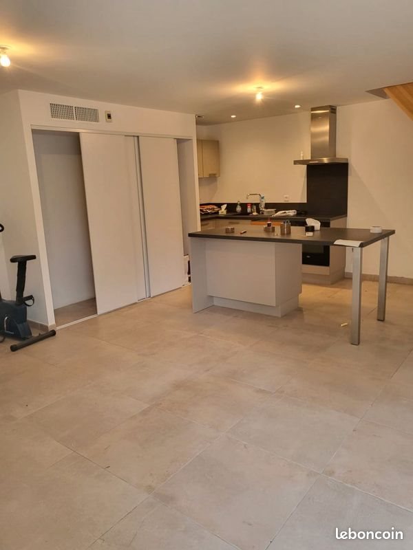 Appartement à louer, 59m², Lecci