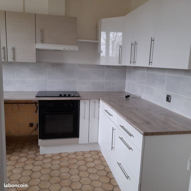 Maison à louer, 80m², Torteron