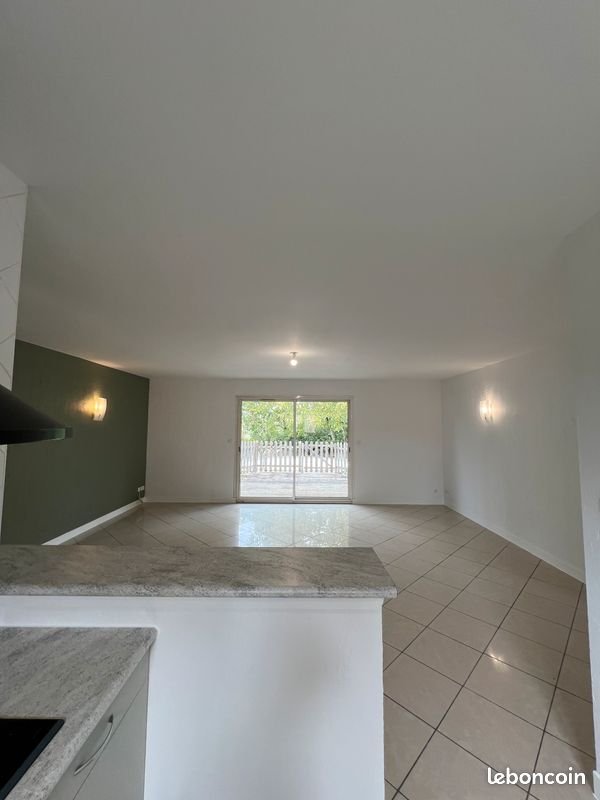 Maison à louer, 104m², Brantôme