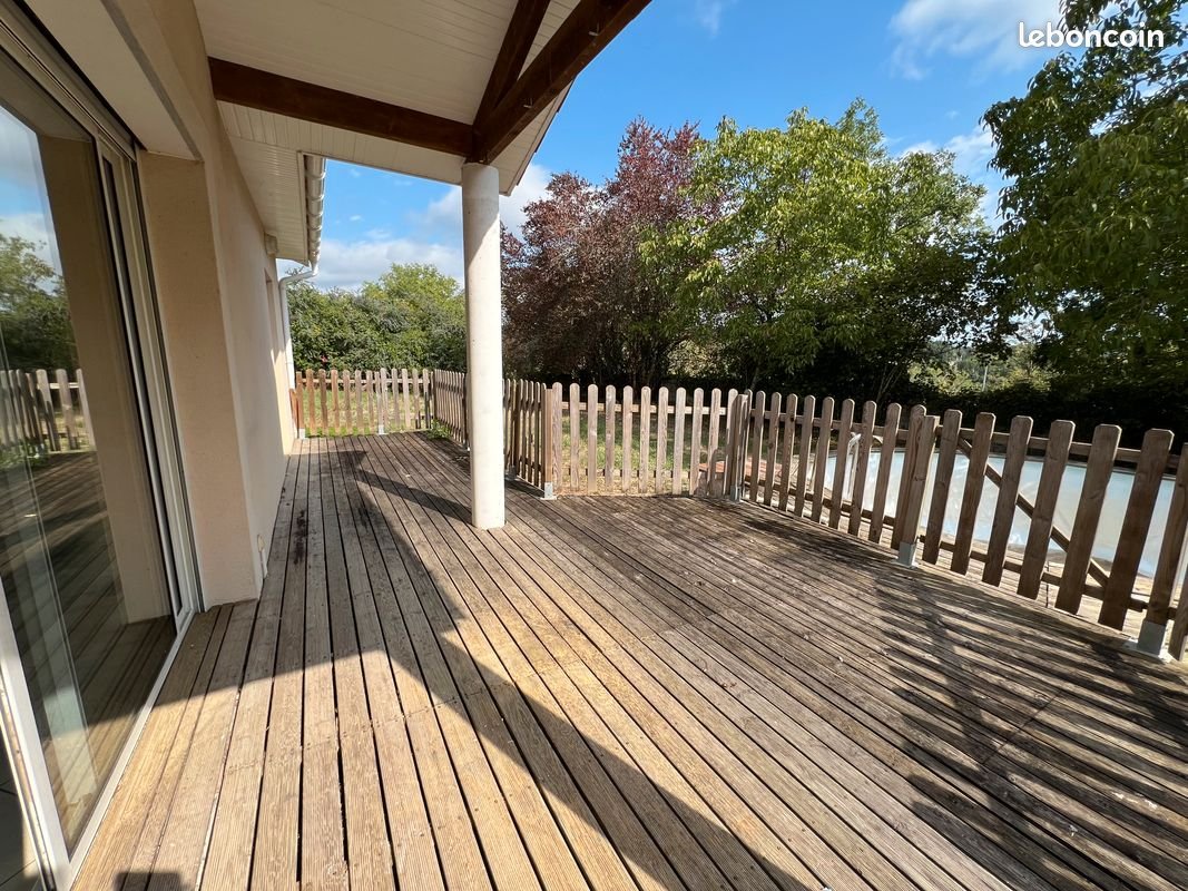 Maison à louer, 104m², Brantôme