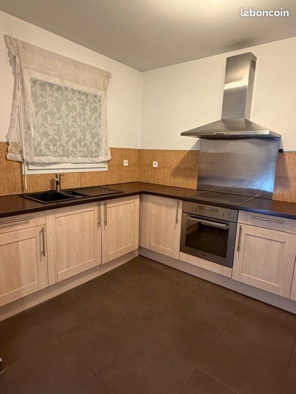Appartement à louer, 75m², Huningue