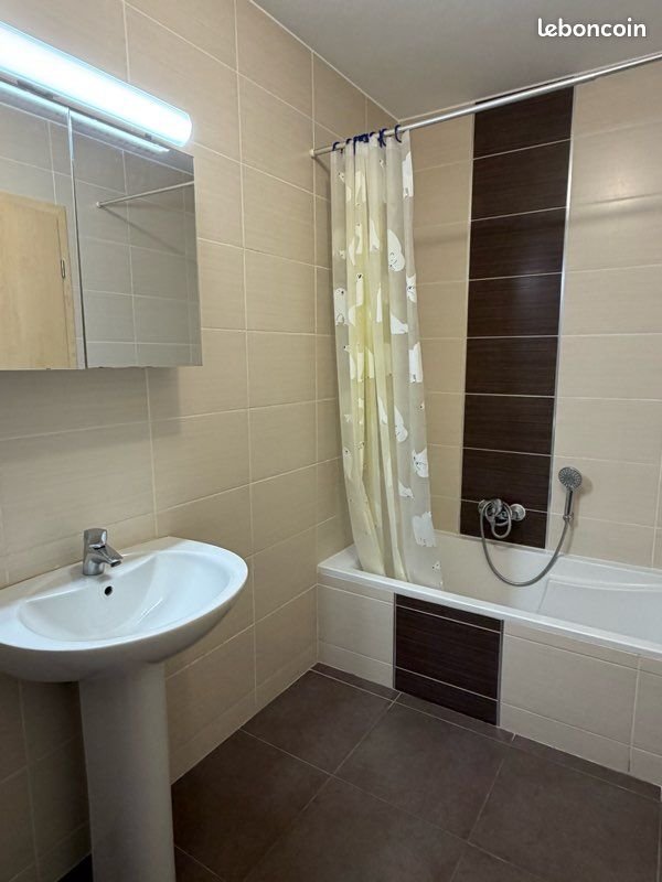 Appartement à louer, 75m², Huningue