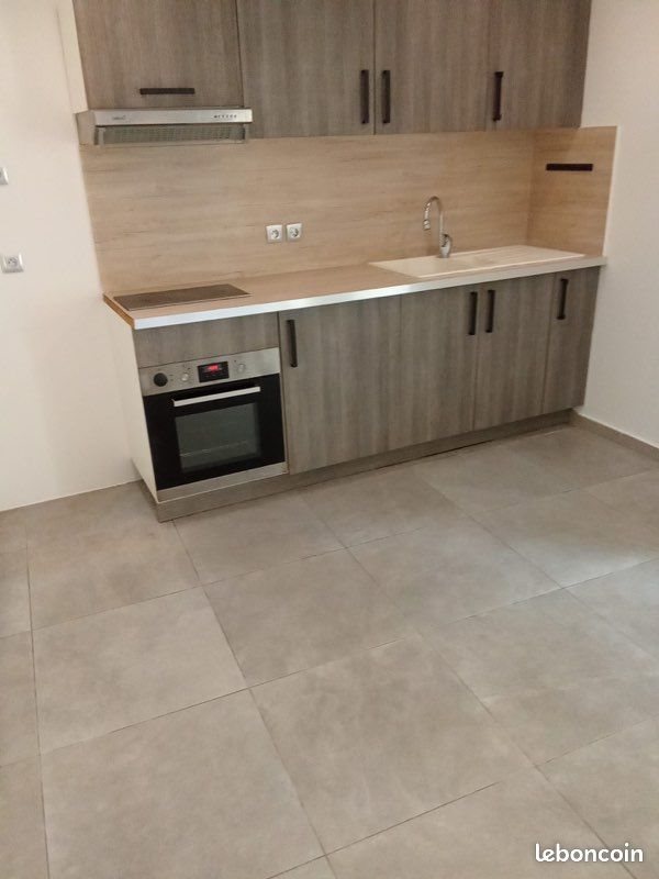 Appartement à louer, 50m², Solliès-Pont