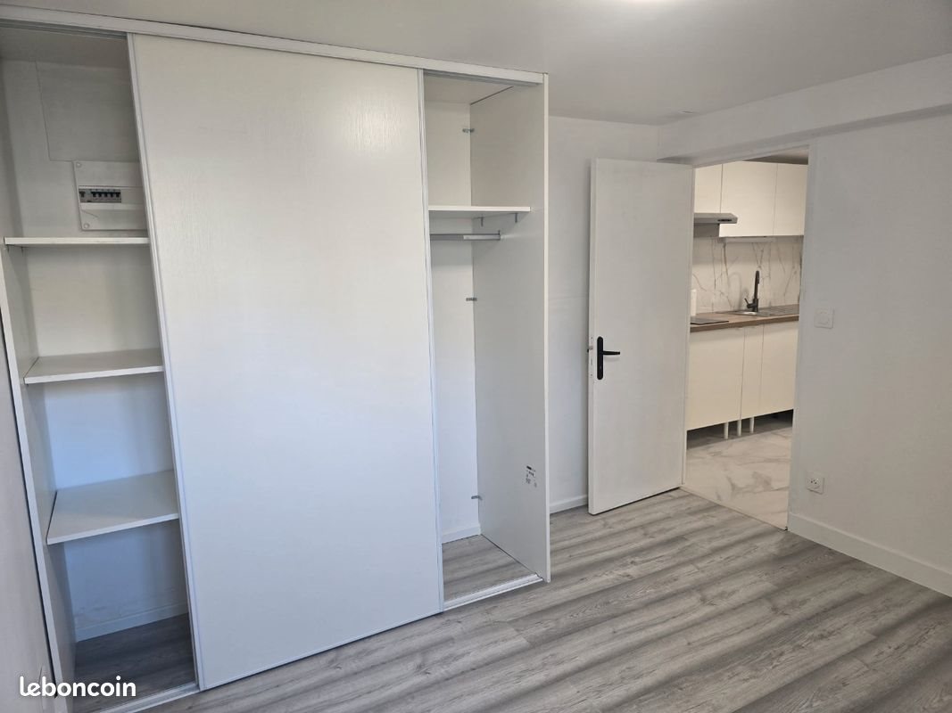 Appartement à louer, 28m², Cergy