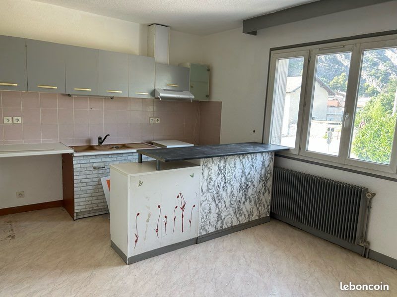Appartement à louer, 80m², La Saulce