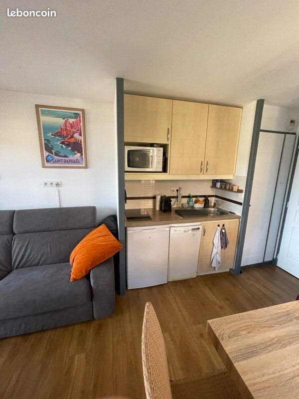 Appartement à louer, 28m², Saint-Raphaël