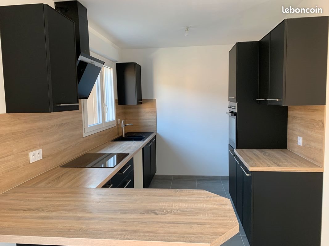 Maison à louer, 83m², Pont-Sainte-Marie