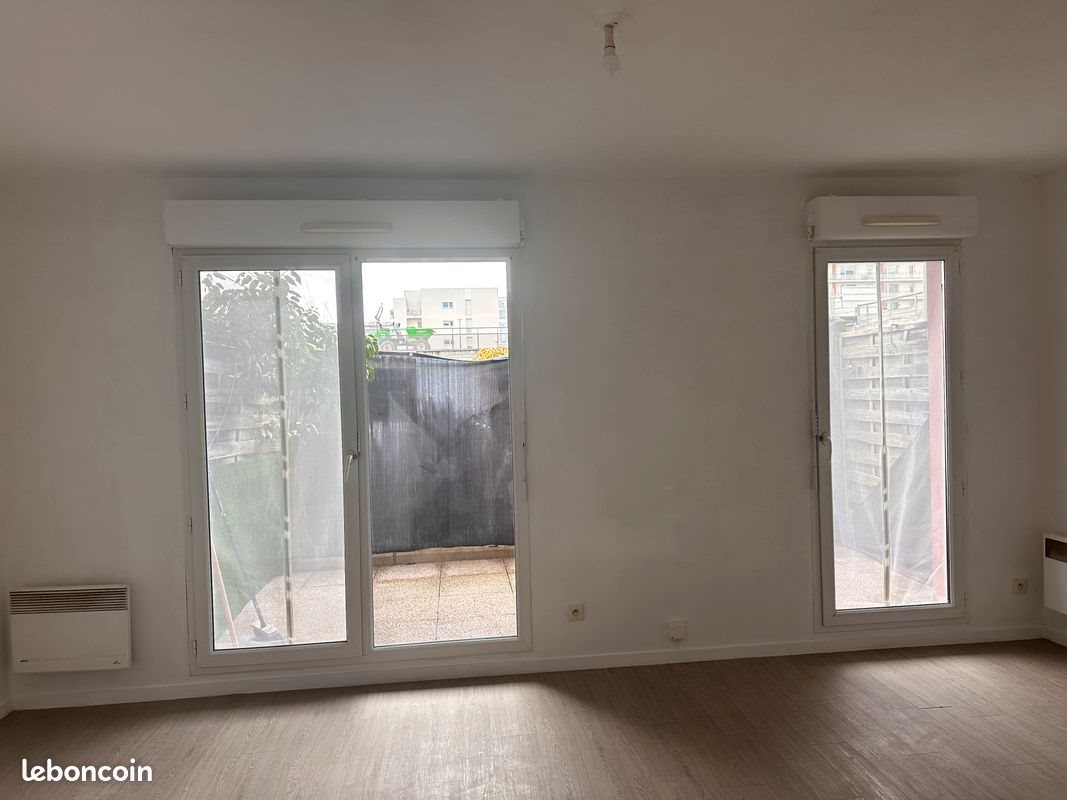 Appartement à louer, 29m², Cergy