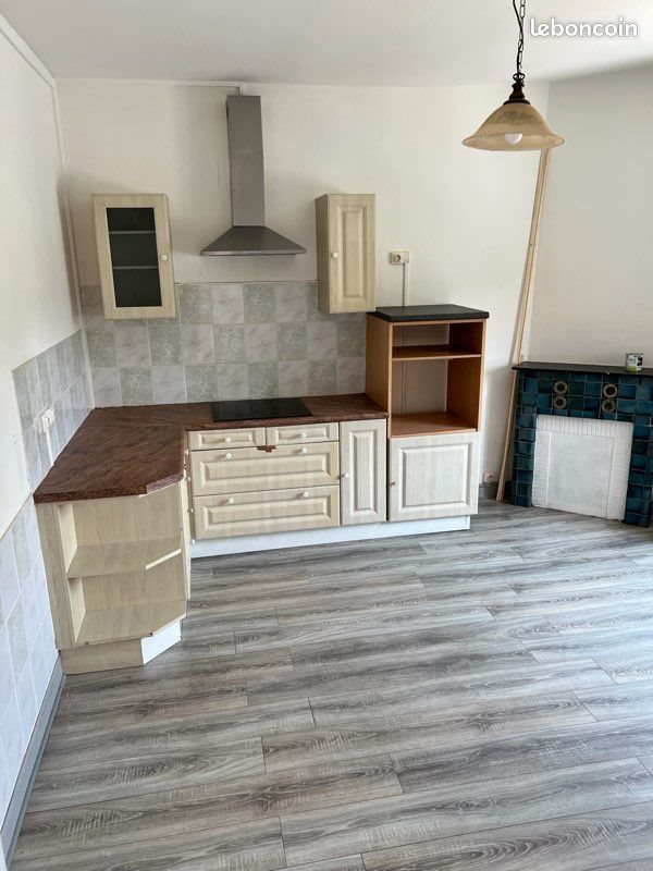 Appartement à louer, 45m², Châlus