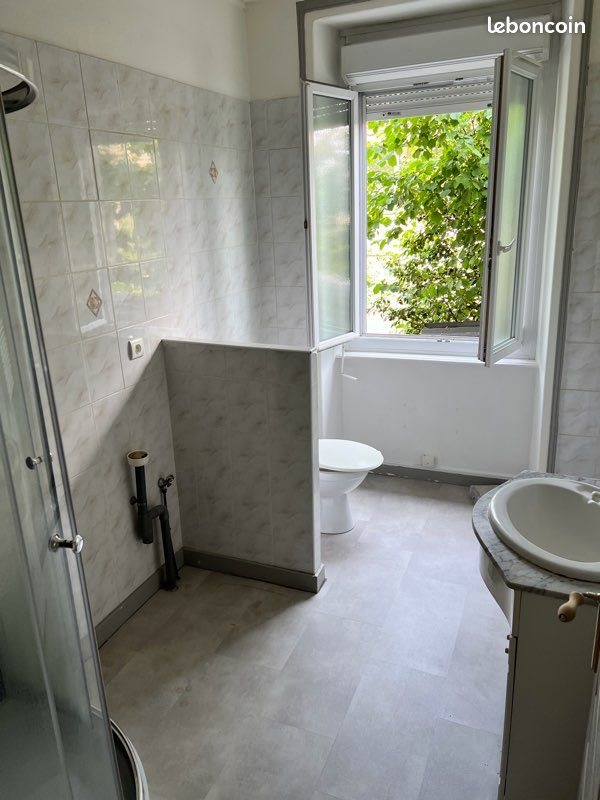 Appartement à louer, 45m², Châlus