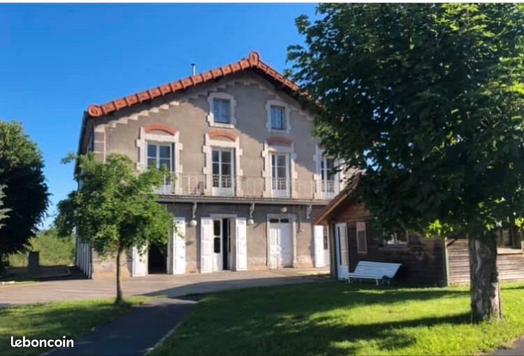 Appartement à louer, 85m², Saugues