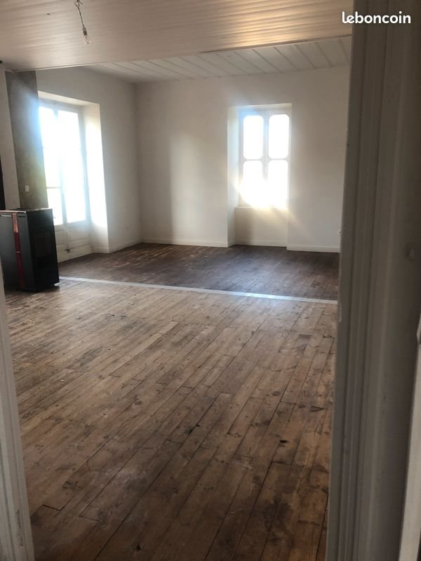 Appartement à louer, 85m², Saugues