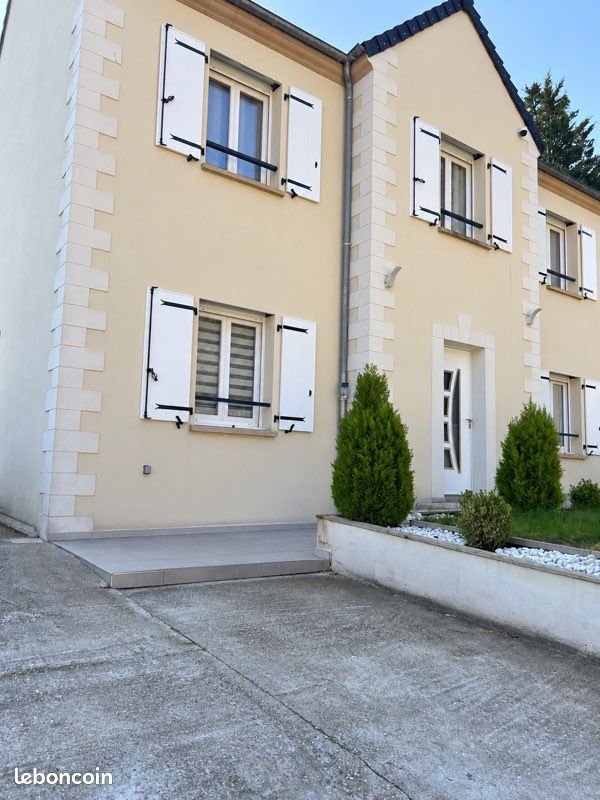 Maison à louer, 140m², Hénonville